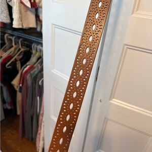 Lucky Brand women’s tan leather belt